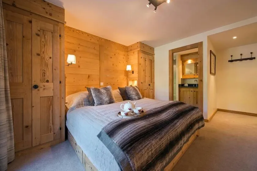 Super Luxurious Flat Verbier - Image 1