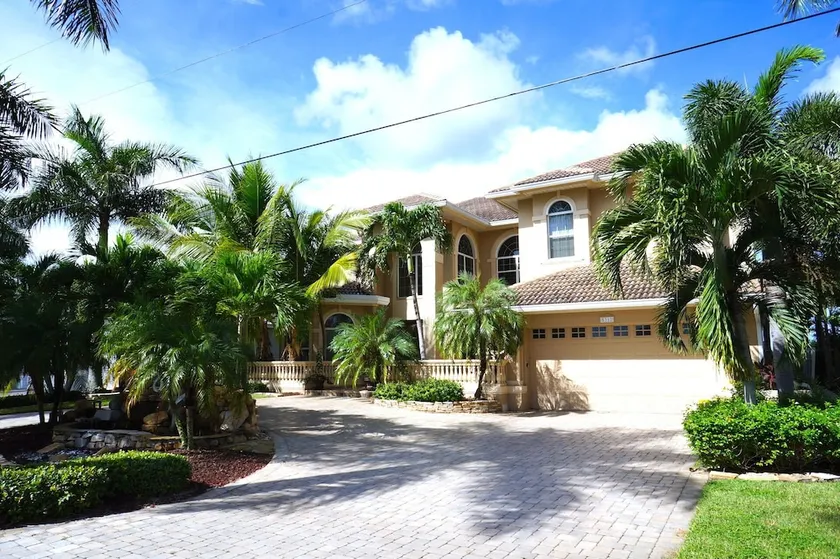 Palm Villa With Your own Fitness Room 1009 - Image 1