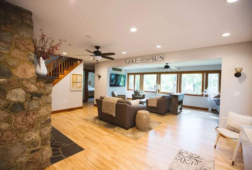 Mission Springs Lake House - Image 1