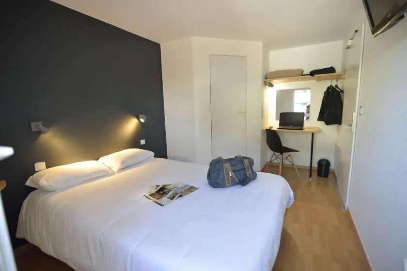 Fasthotel Limoges - Image 1