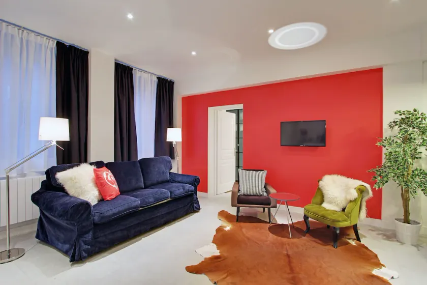 Short Stay Group Museum View Serviced Apartments - Image 1