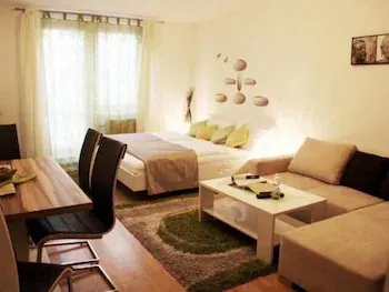 CheckVienna Apartment Quellenstrasse - Image 1