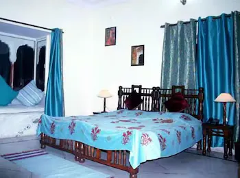 Janak Palace - Image 1