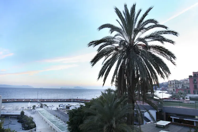 Colorful Sea View Apartments - Image 1