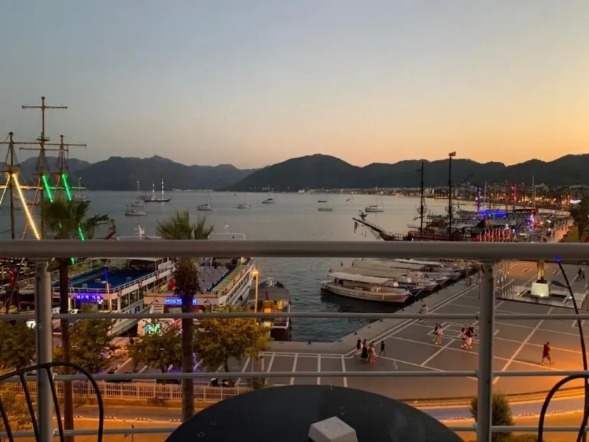 Modern Suite Near Beach in Marmaris - Image 1