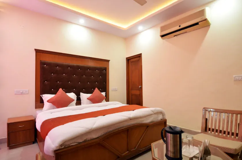 Grand Park By OYO Rooms - Image 1
