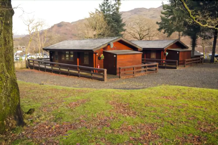 Ardlui Lochside Lodges - Image 1