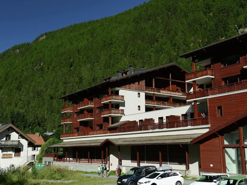Modern Apartment in the Authentic Savoyard Mountain Village - Image 1