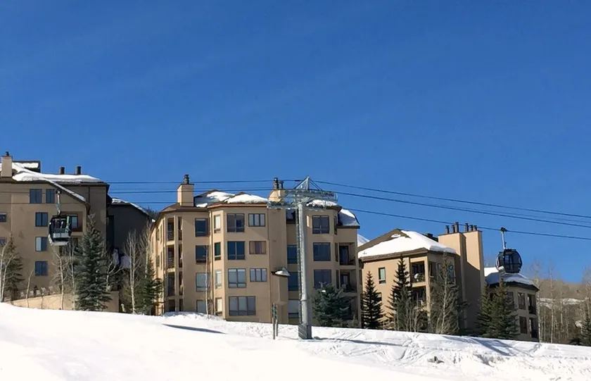 Chamonix 34, Snowmass Ski-In/Ski-Out Condo w/Shared Pool/Hot Tub/WiFi - Image 1