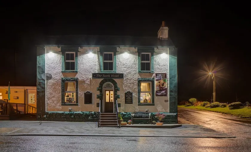 Stork Hotel - Image 1