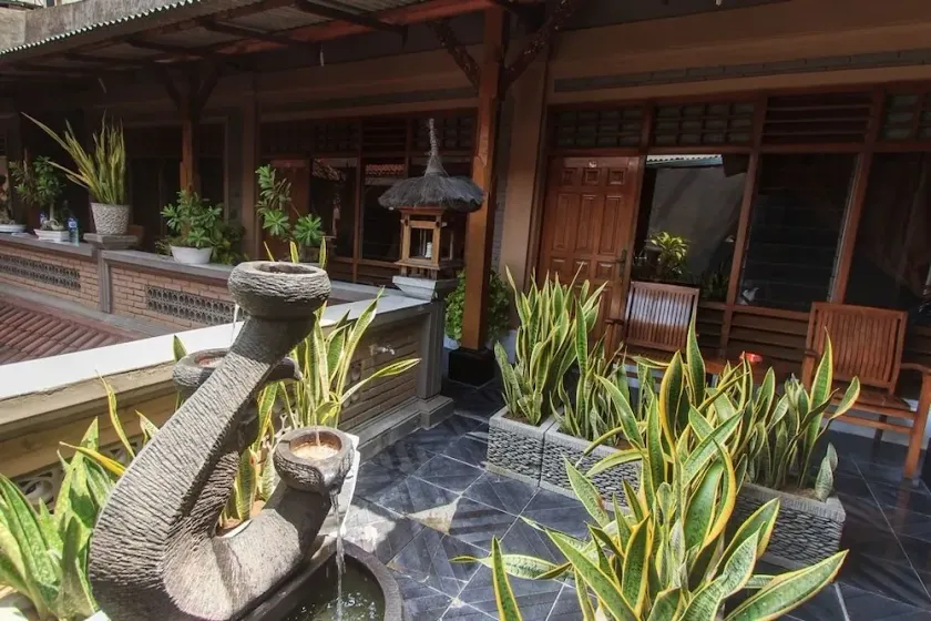 RaBasTa Kuta Beach Inn - Image 1