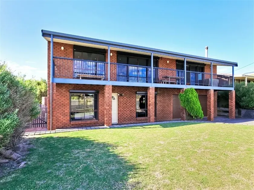 Moana Beach House - Image 1