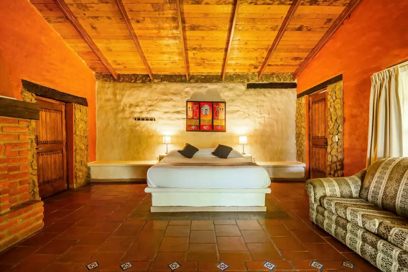 Hacienda Coyotes - Image 1
