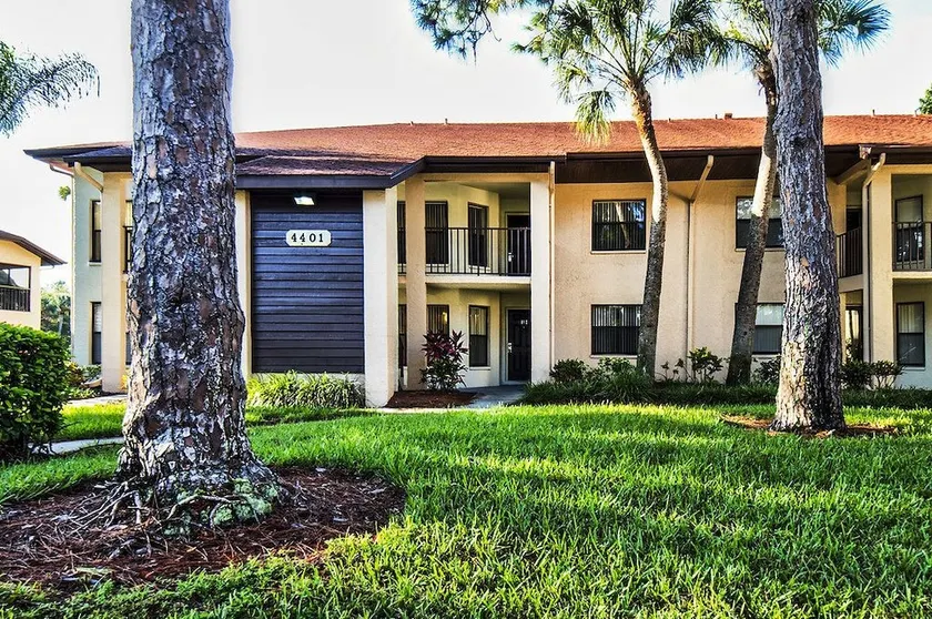 Shorewalk Full Condo Lake view Near to Beach IMG - Image 1