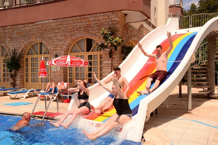 Hermes Hotel - Image 1