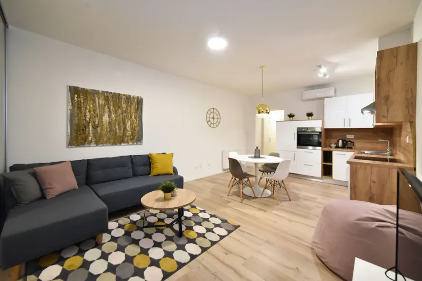 Hidden Backyard Apartments - Image 1