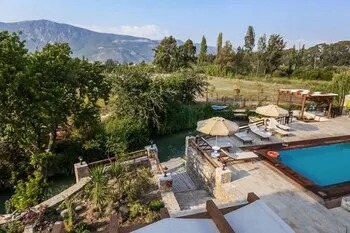 Ucurtma Hotel - Image 1
