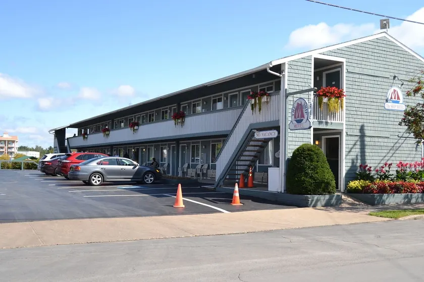 The Ship Motel - Image 1