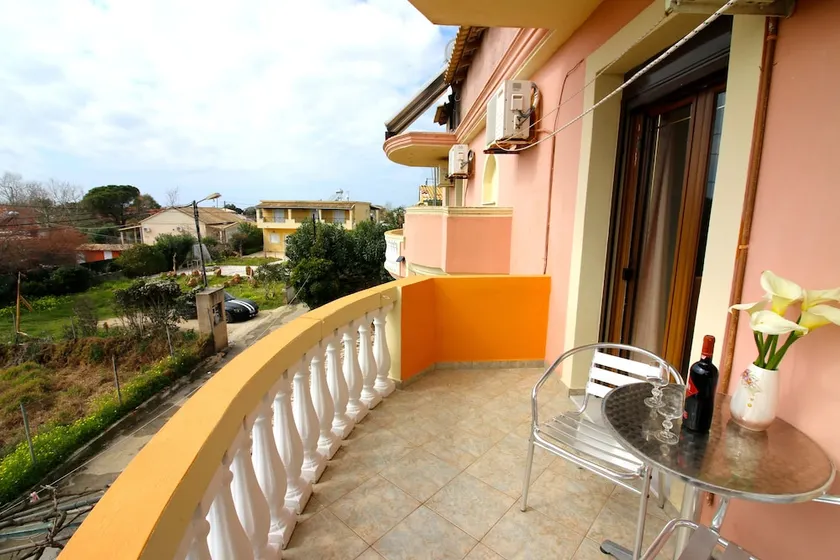 Prestige Studio & Apartment - Image 1