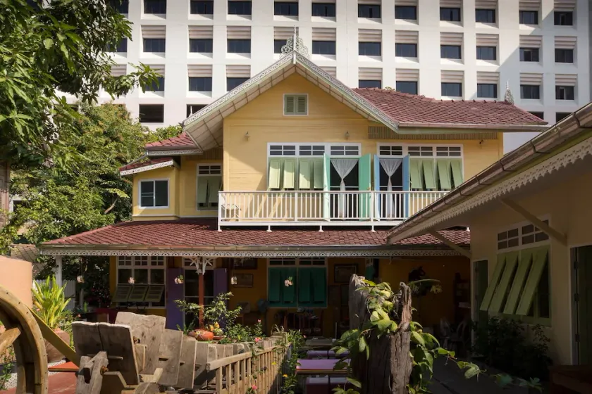 Panida Suite Hotel - Image 1