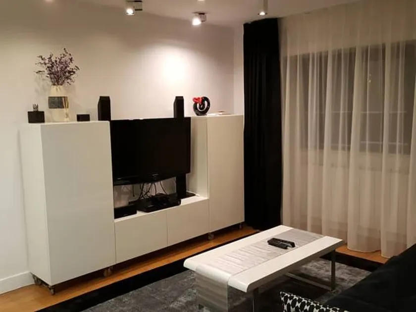 Mihail Cioranu Apartment - Image 1