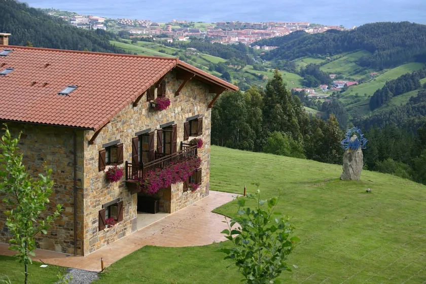 Casa Rural Lurdeia - Image 1