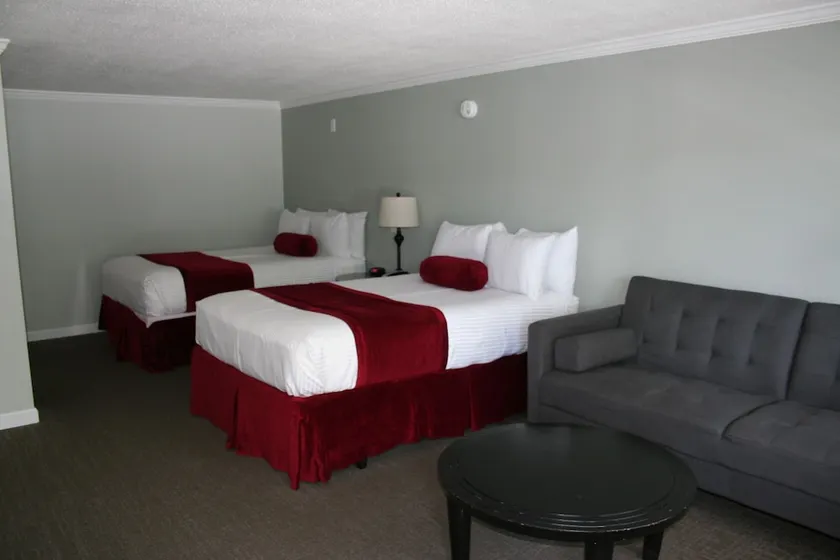 Town N Country Family Resort - Image 1