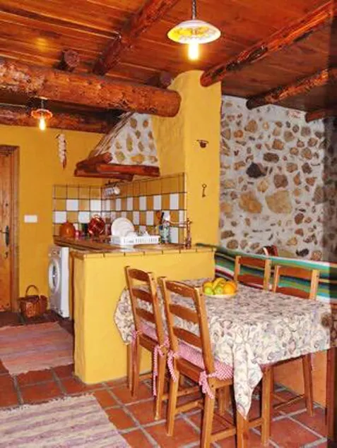 House With 2 Bedrooms in Benaocaz, With Wifi - Image 1