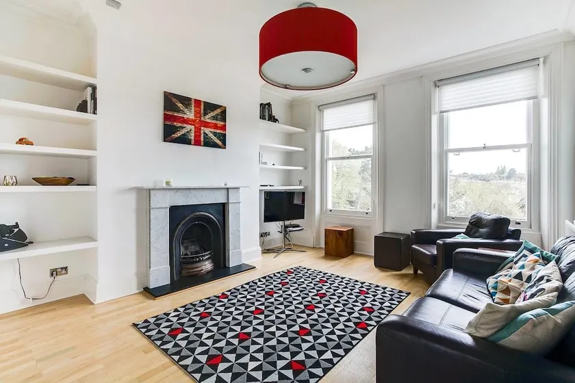 Beautiful 2BR Home in Wimbledon Village W/parking - Image 1