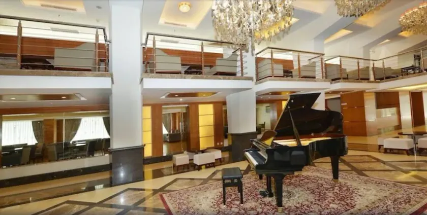 Diamante Hotel - Image 1