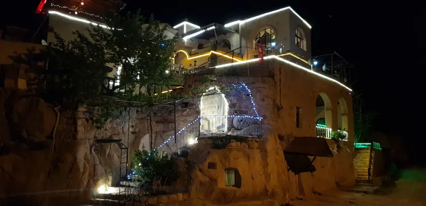 Akkoy Evleri Cave Hotel - Image 1