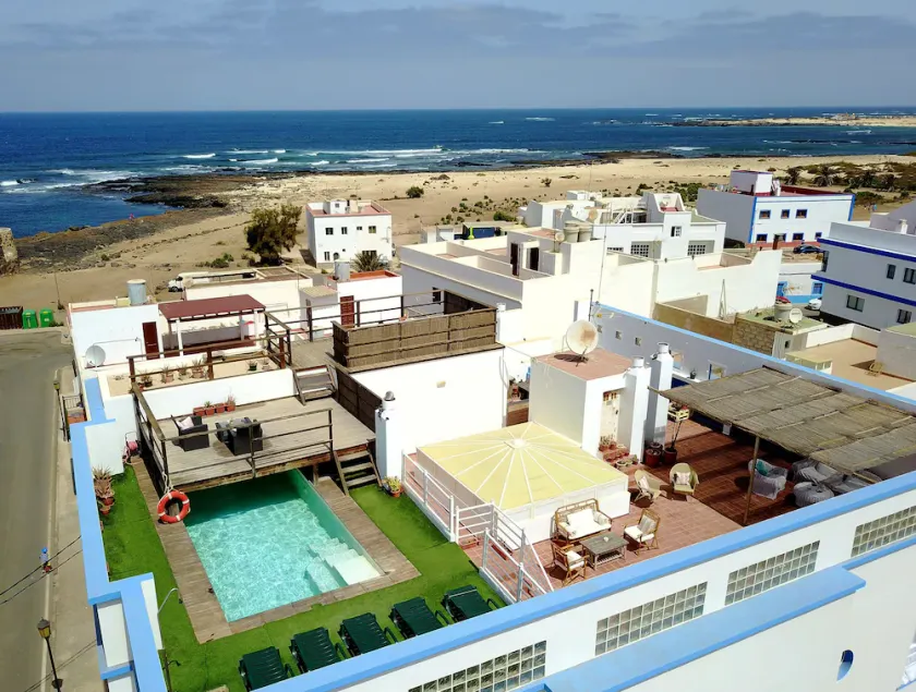 Laif Hotel - Image 1