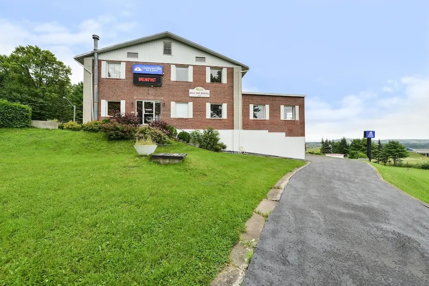 Rodeway Inn - Image 1