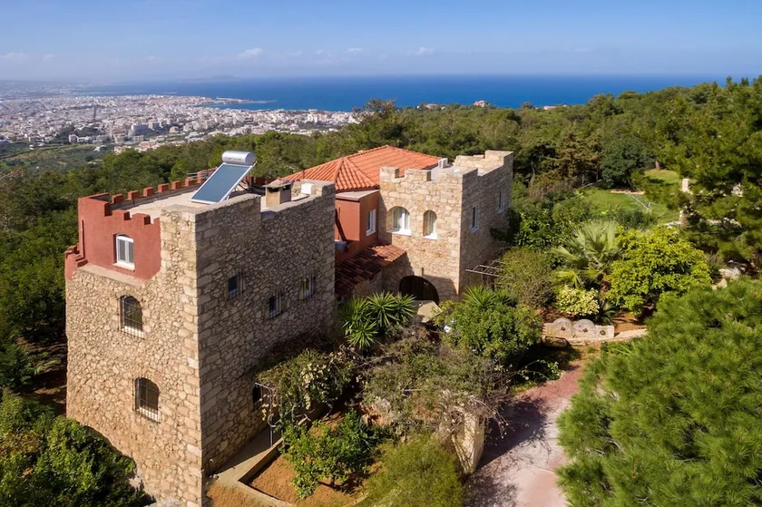 Villa Kastro Estate - Image 1