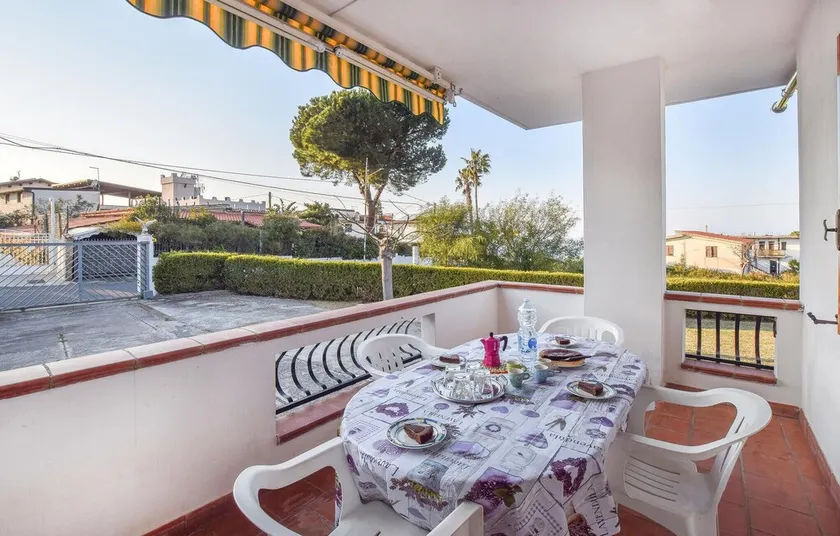 Stunning Home in Zambrone With Wifi and 2 Bedrooms - Image 1
