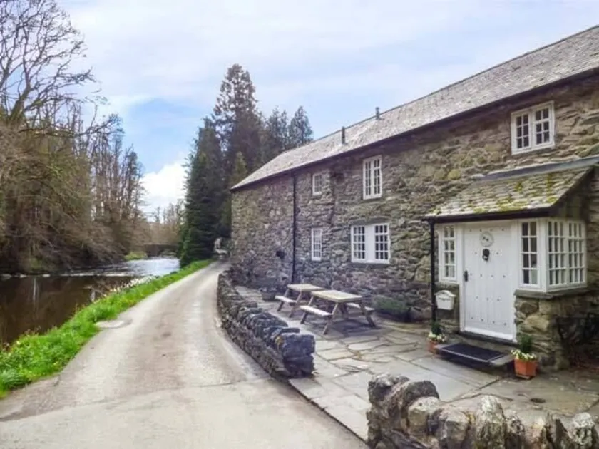 Beater's Cottage - Image 1