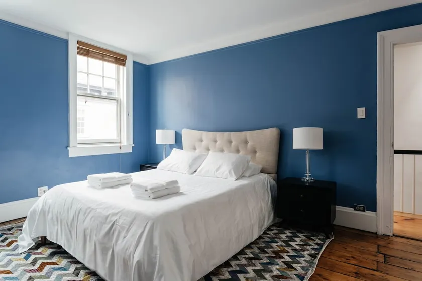 West Village 5BR Townhome & Private Yard - Image 1