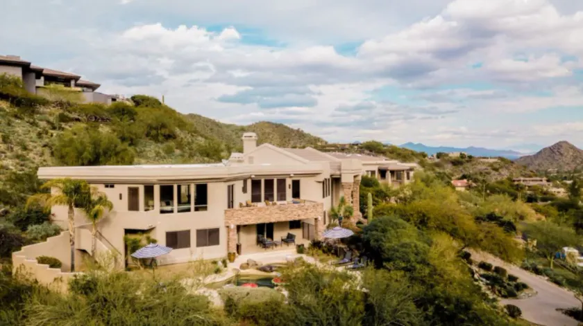 Apollo by Avantstay 6BR Private Desert Oasis With Pool, Hot Tub & Movie Room - Image 1