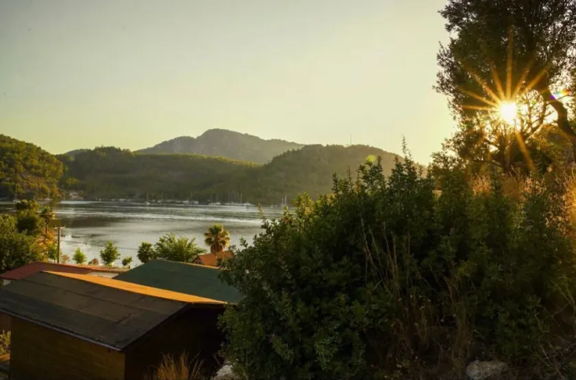 Kairos Pasa Bungalow - Image 1