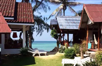 Hut Sun Bungalow - Image 1