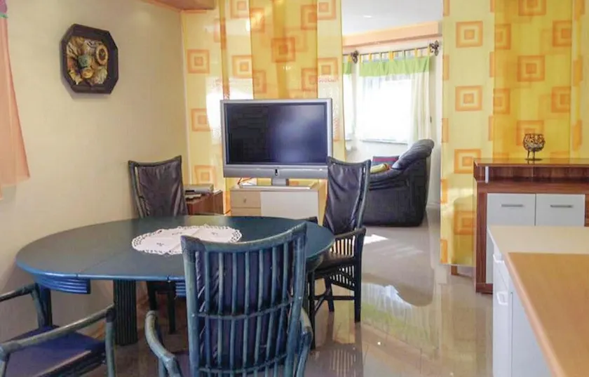 Awesome Apartment in Espenau OT Mönchehof With 3 Bedrooms and Wifi - Image 1
