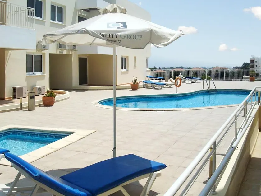 2 bedrooms appartement with sea view shared pool and enclosed garden at Larnaca 2 km away from the b - Image 1