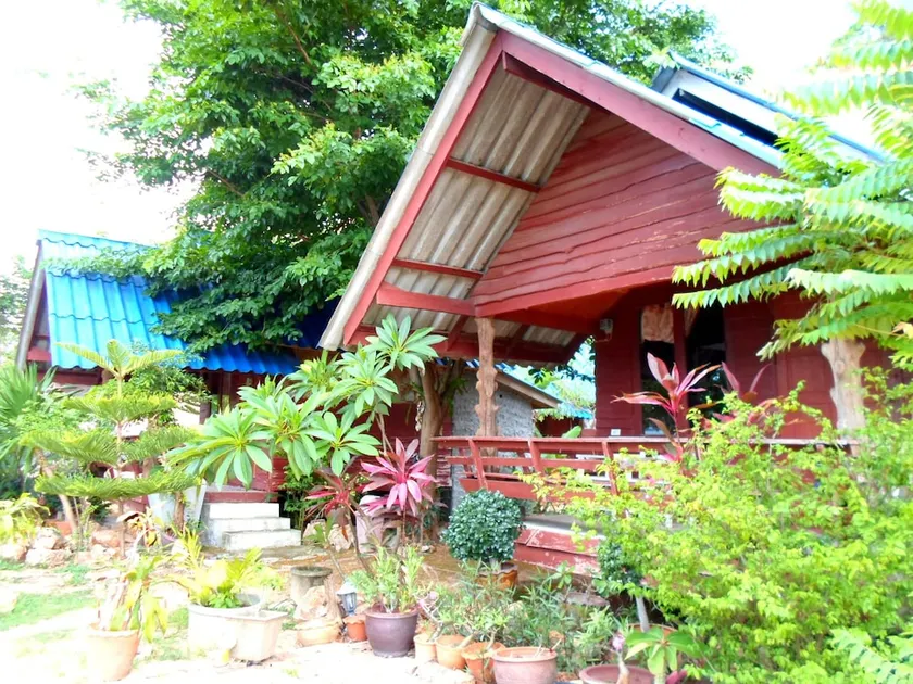 Bangrak Bungalow - Image 1