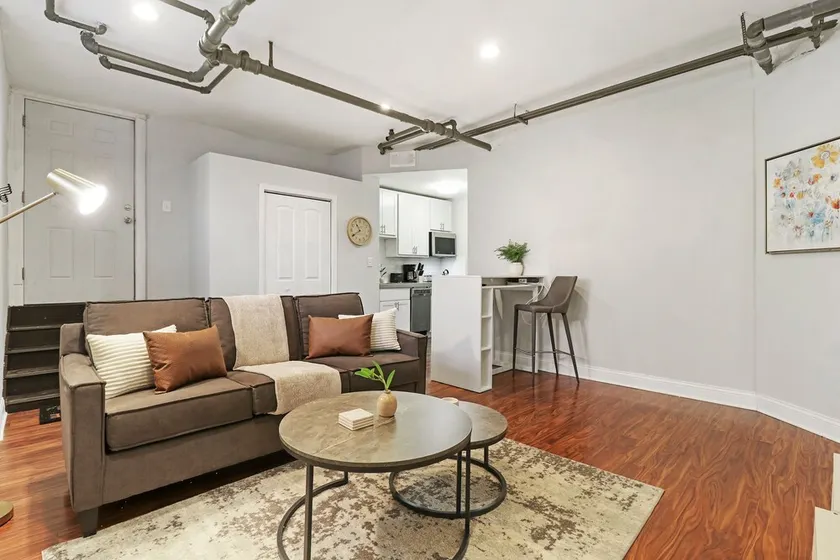 Charming & Stylish 2BR Condo Perfect for Family - Image 1