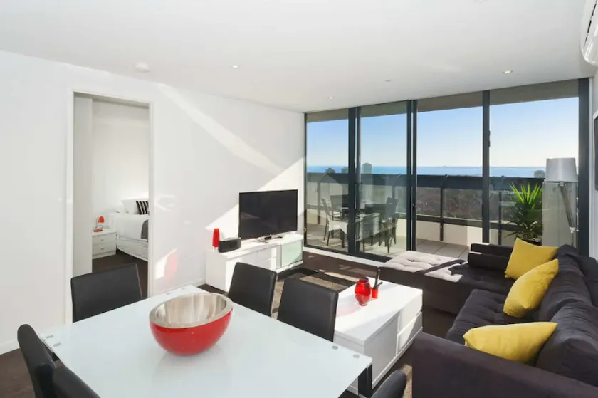 Location and Bay Views - Image 1