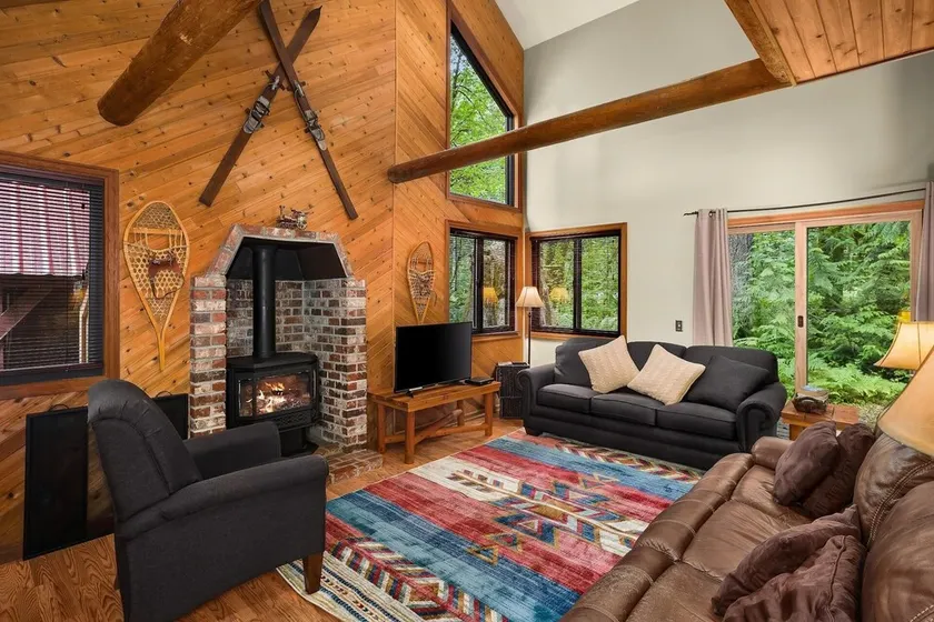 Chalet Vino Rosso - Image 1