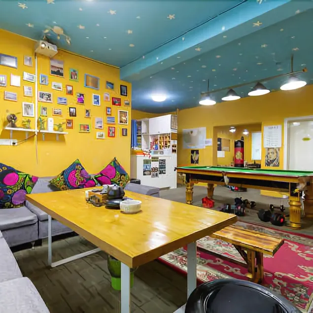 Changsha That Year Of February Youth Hostel - Image 1