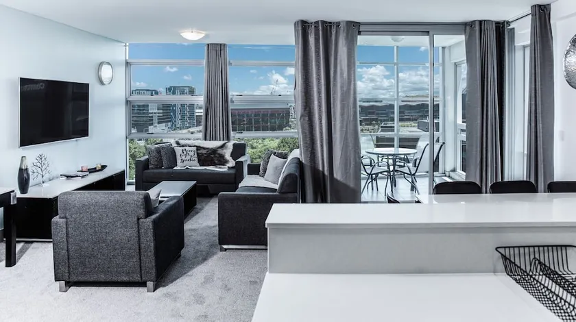 DD Apartments - Image 1