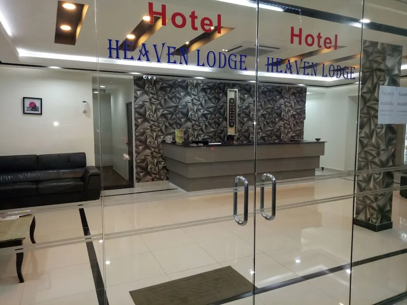 Hotel Heaven Lodge - Image 1