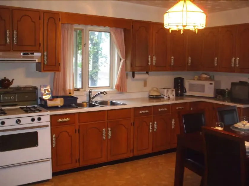 Niagara Falls Cottage Rental - Craig House - Image 1
